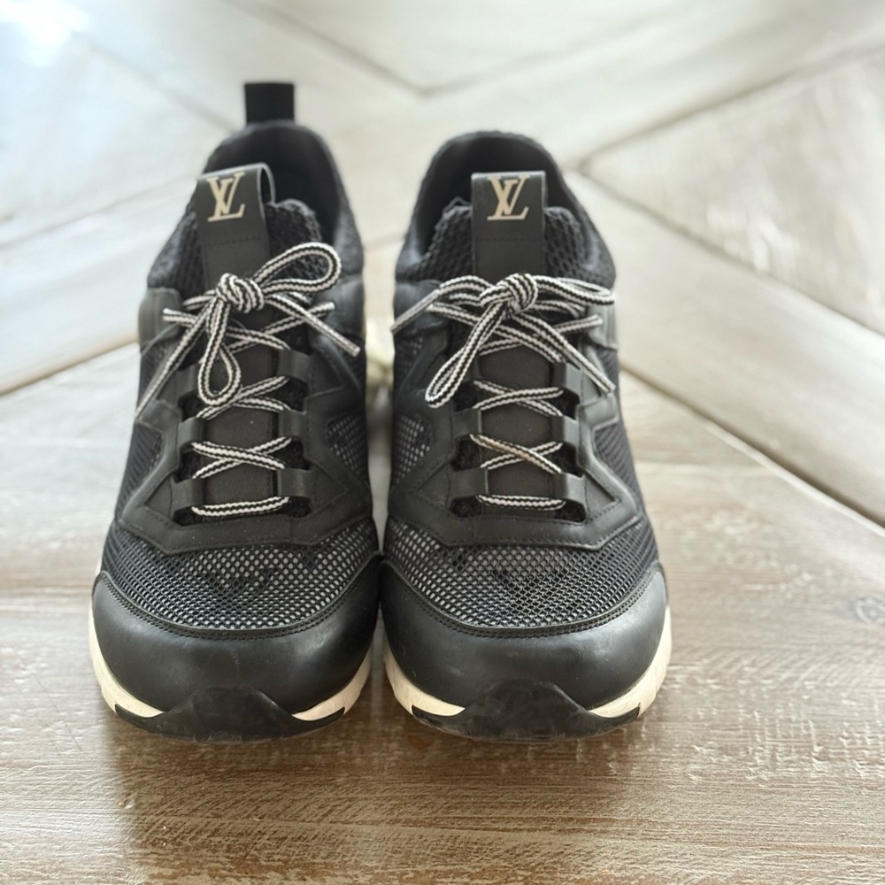 Louis Vuitton Black Sneakers with Classic Low-Top Design